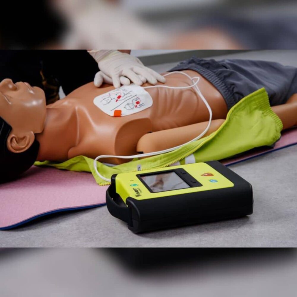 דפיברילטור vivest PowerBeat X3 - עם מסך תצוגה